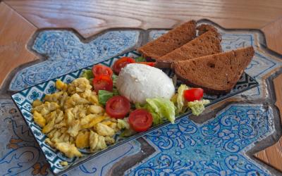Uova strapazzate Burrata